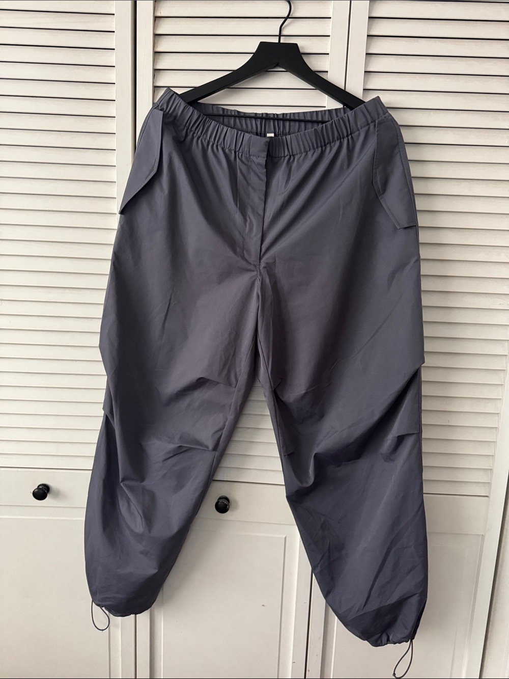 Aritzia Babaton Charcoal Drawcord Cargo Joggers